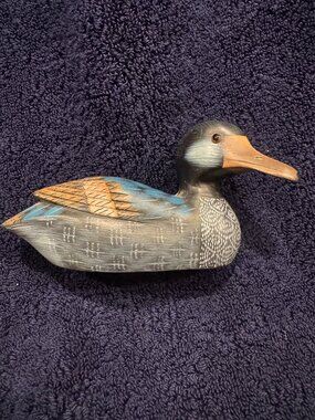 ✨ Hand Painted Wooden Duck Figurine – Rustic Home Decor ✨